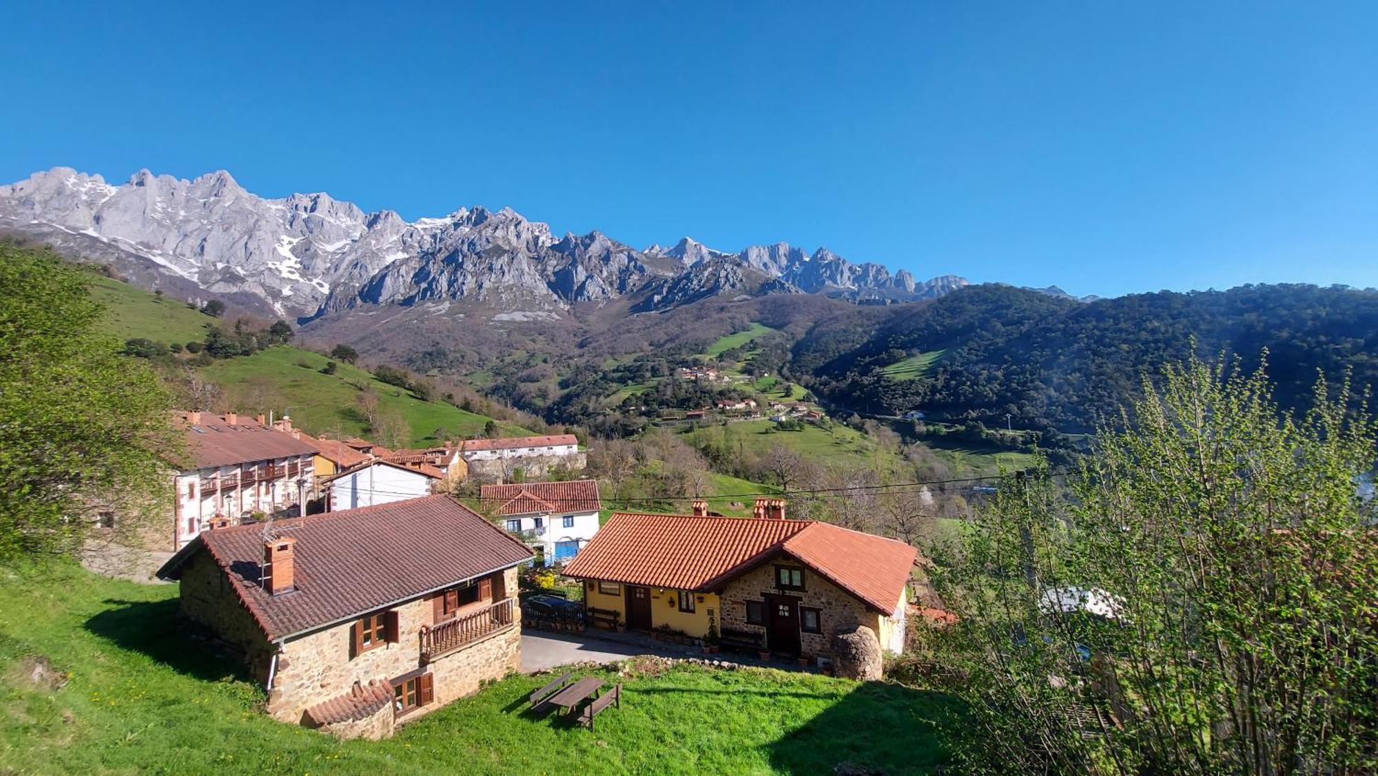 Apartamentos Rurales Los Picos De Redo Camaleño Eksteriør billede