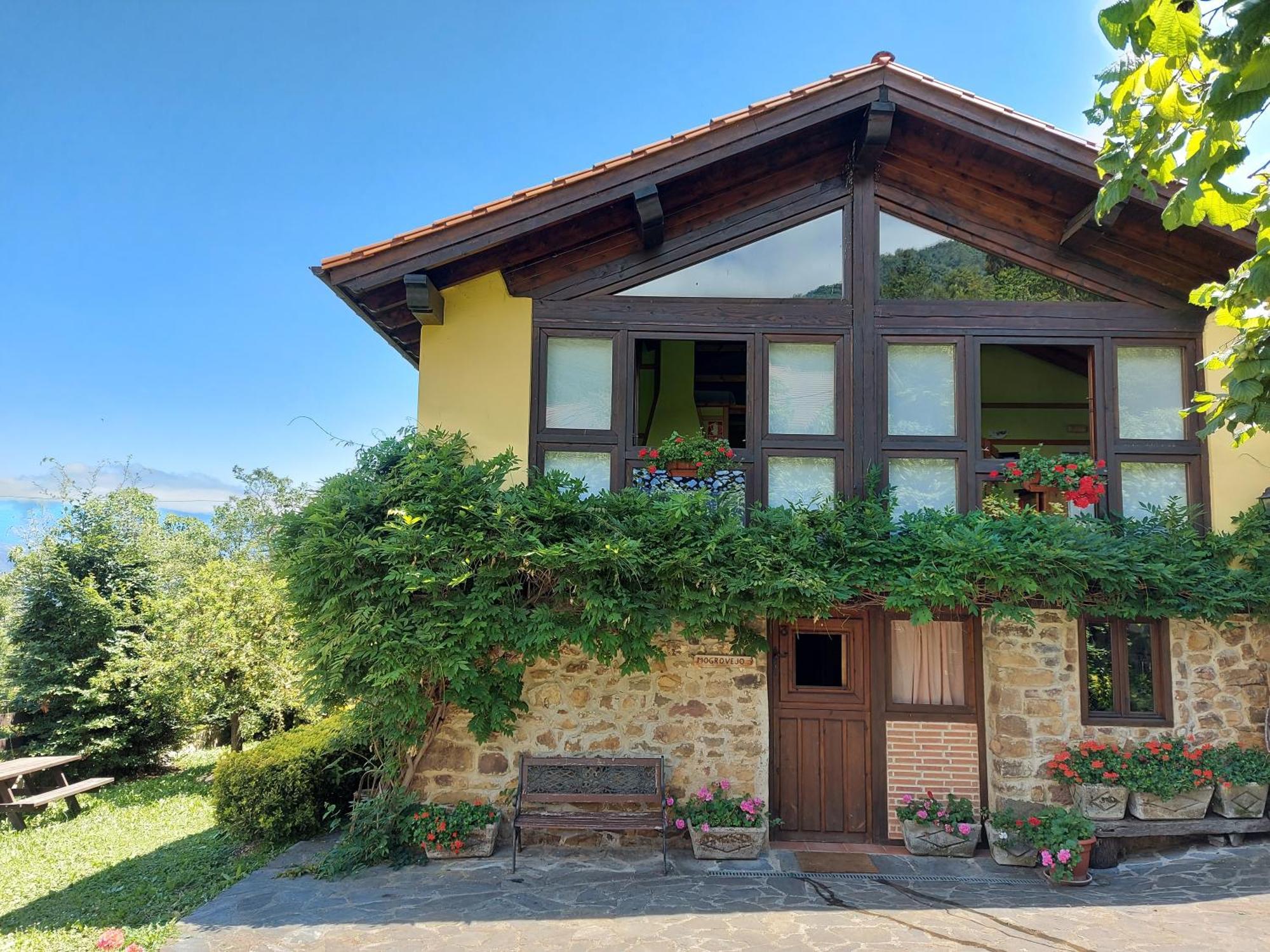 Apartamentos Rurales Los Picos De Redo Camaleño Eksteriør billede