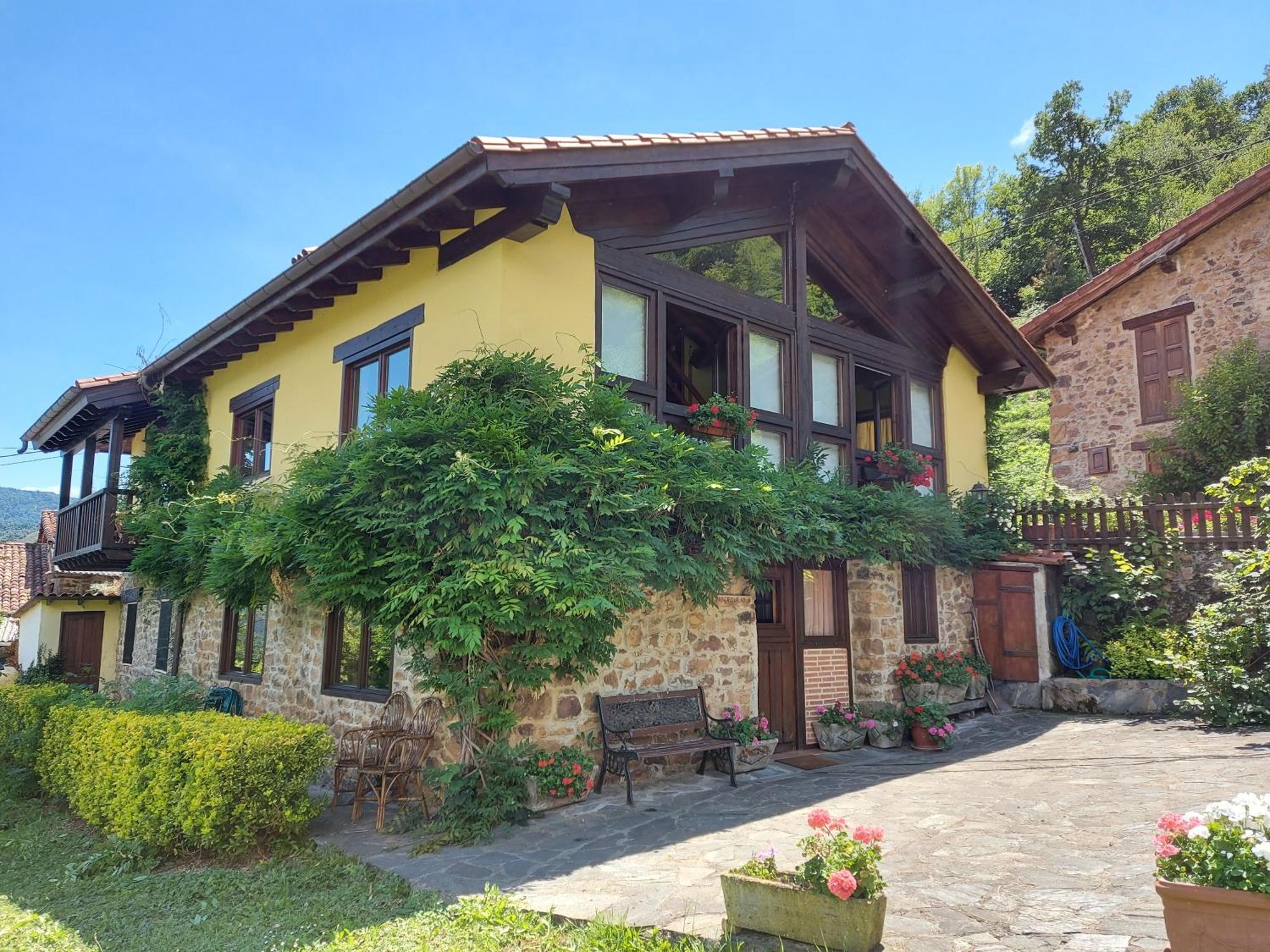 Apartamentos Rurales Los Picos De Redo Camaleño Eksteriør billede