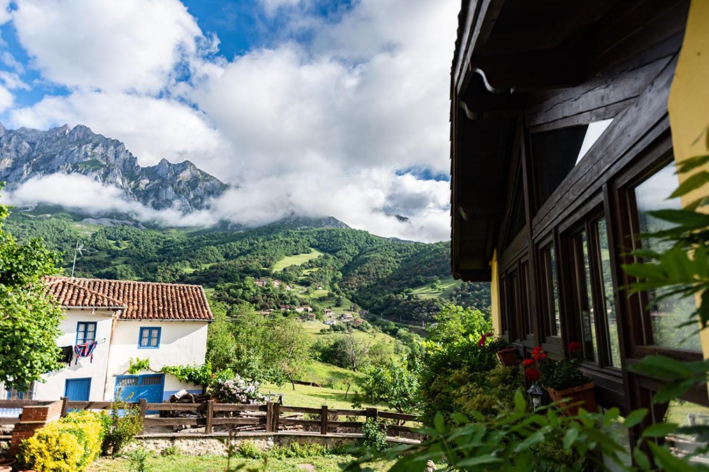 Apartamentos Rurales Los Picos De Redo Camaleño Eksteriør billede