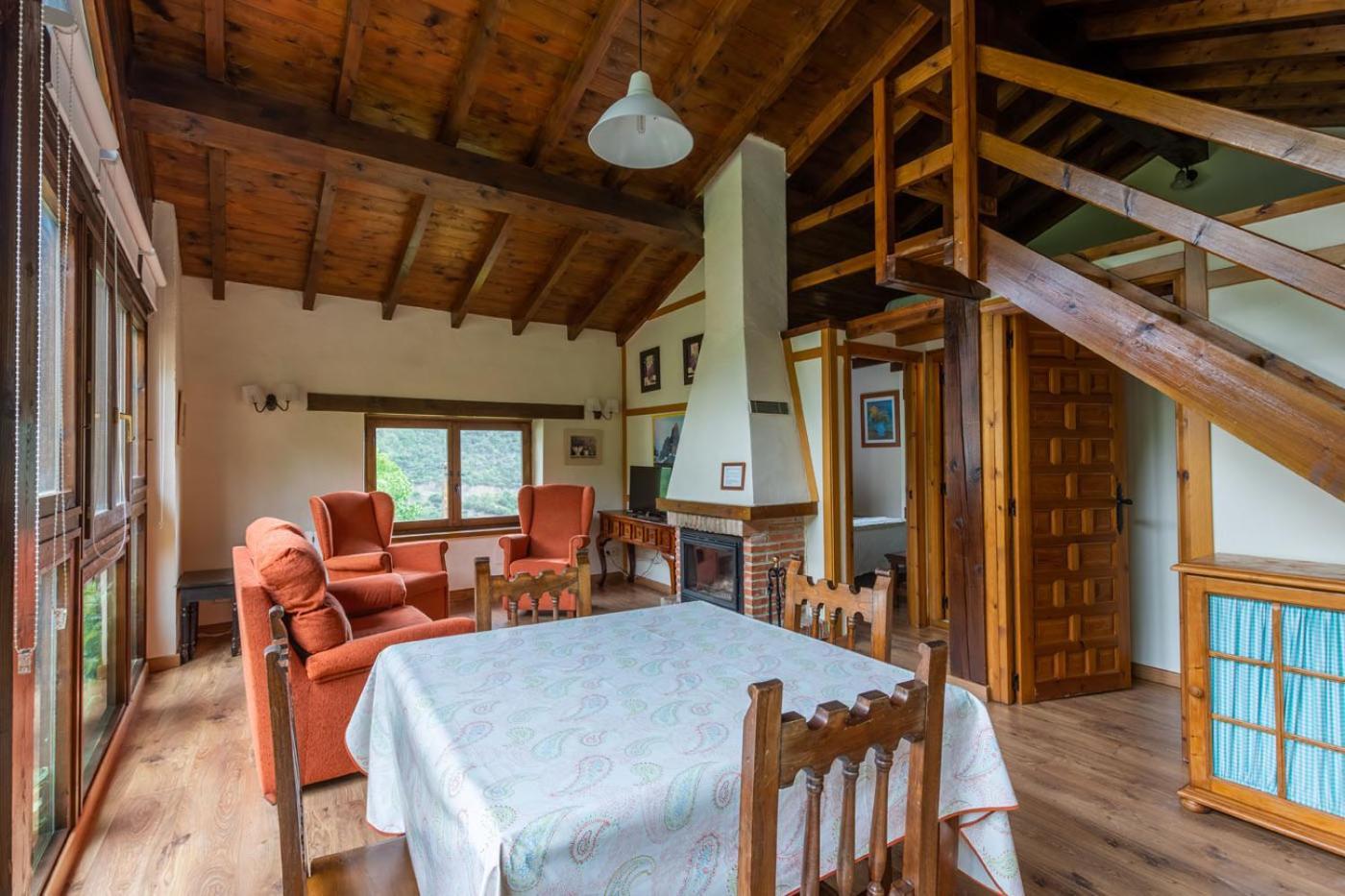 Apartamentos Rurales Los Picos De Redo Camaleño Eksteriør billede