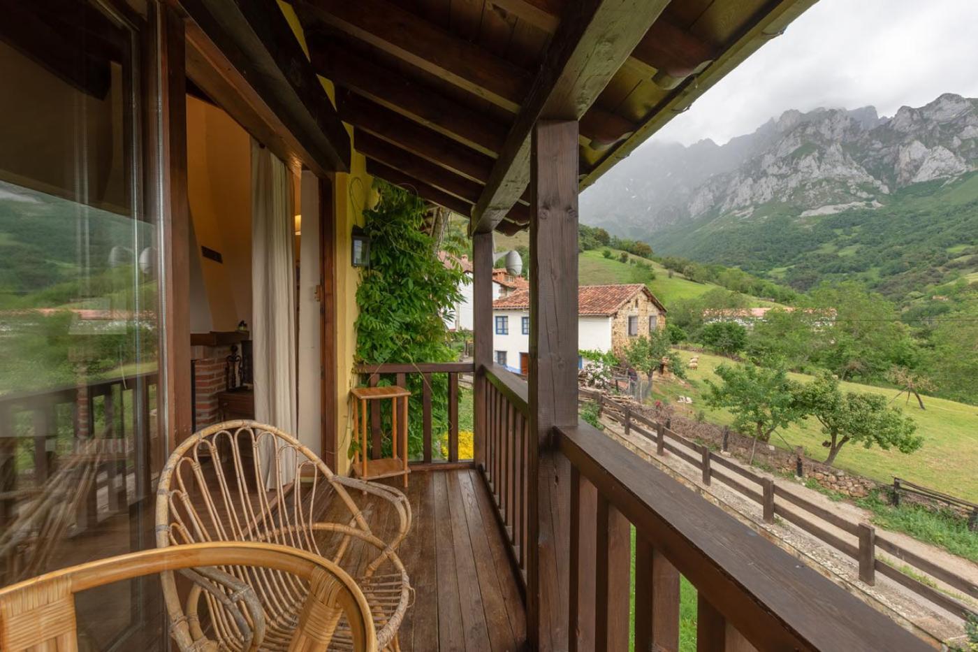 Apartamentos Rurales Los Picos De Redo Camaleño Eksteriør billede