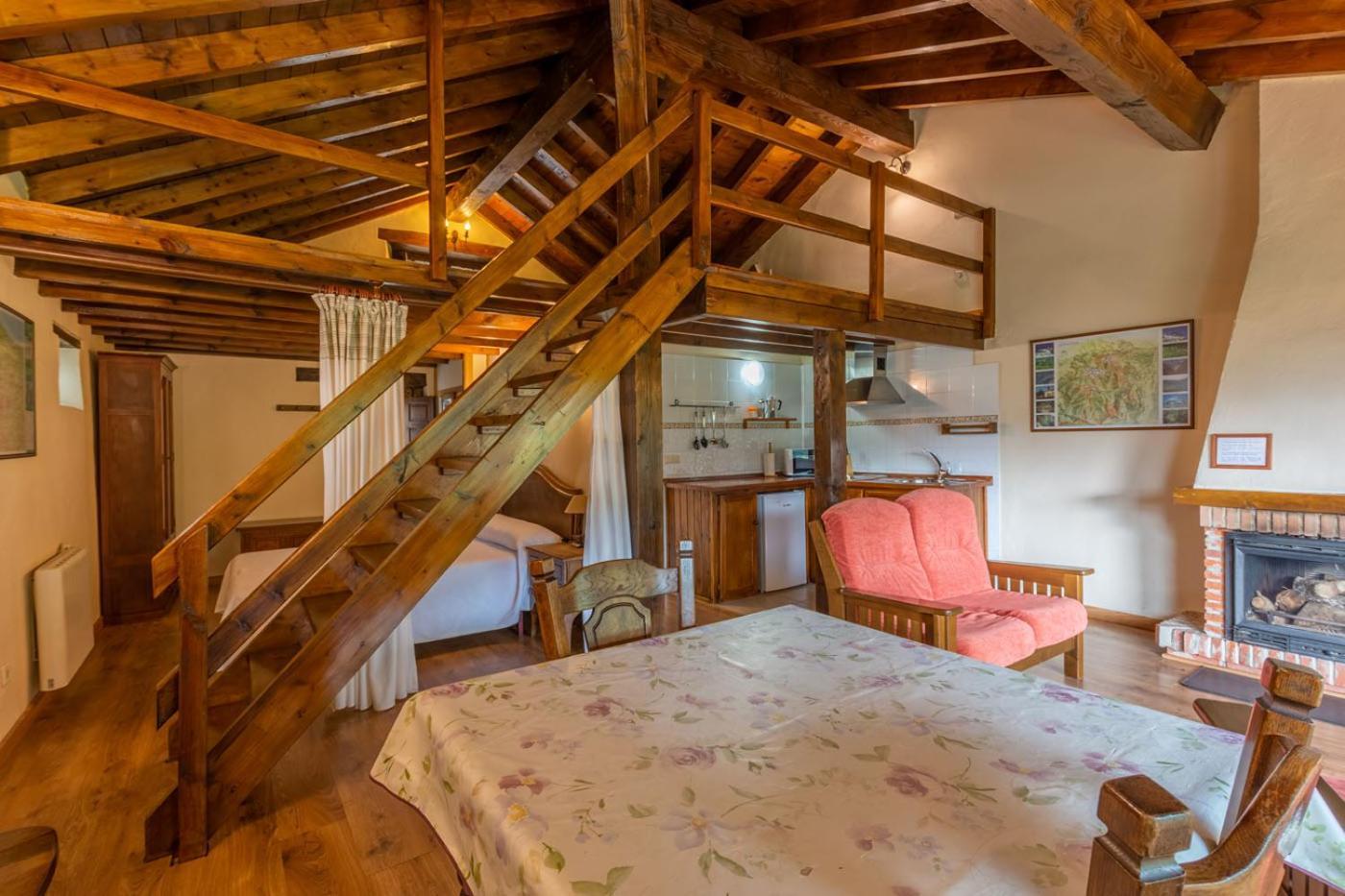 Apartamentos Rurales Los Picos De Redo Camaleño Eksteriør billede